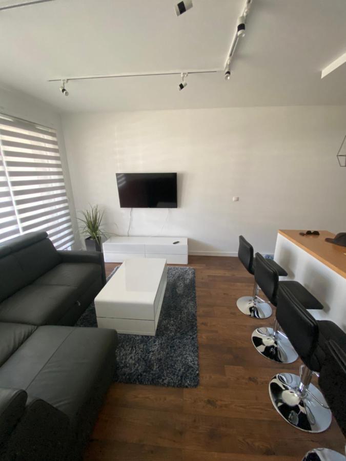 Lake Apartment Zefir 15 أوغستوف المظهر الخارجي الصورة